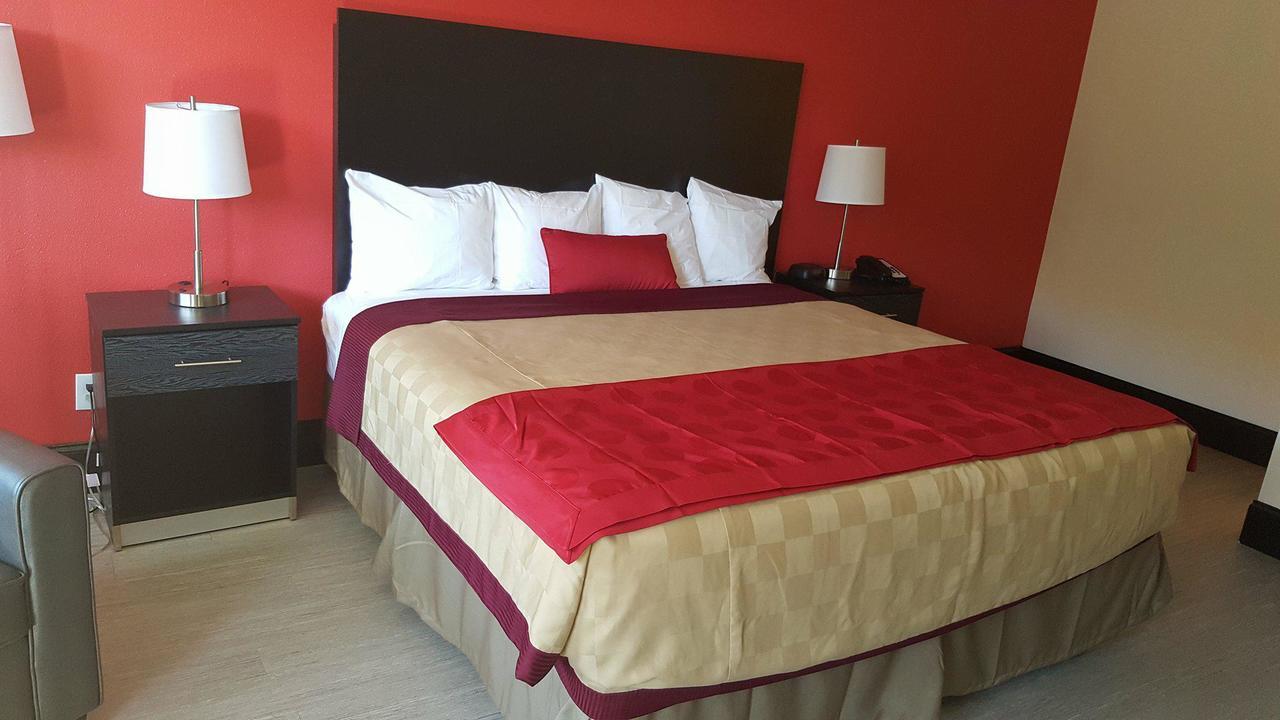 Ramada By Wyndham Mesa Downtown Hotel Bagian luar foto