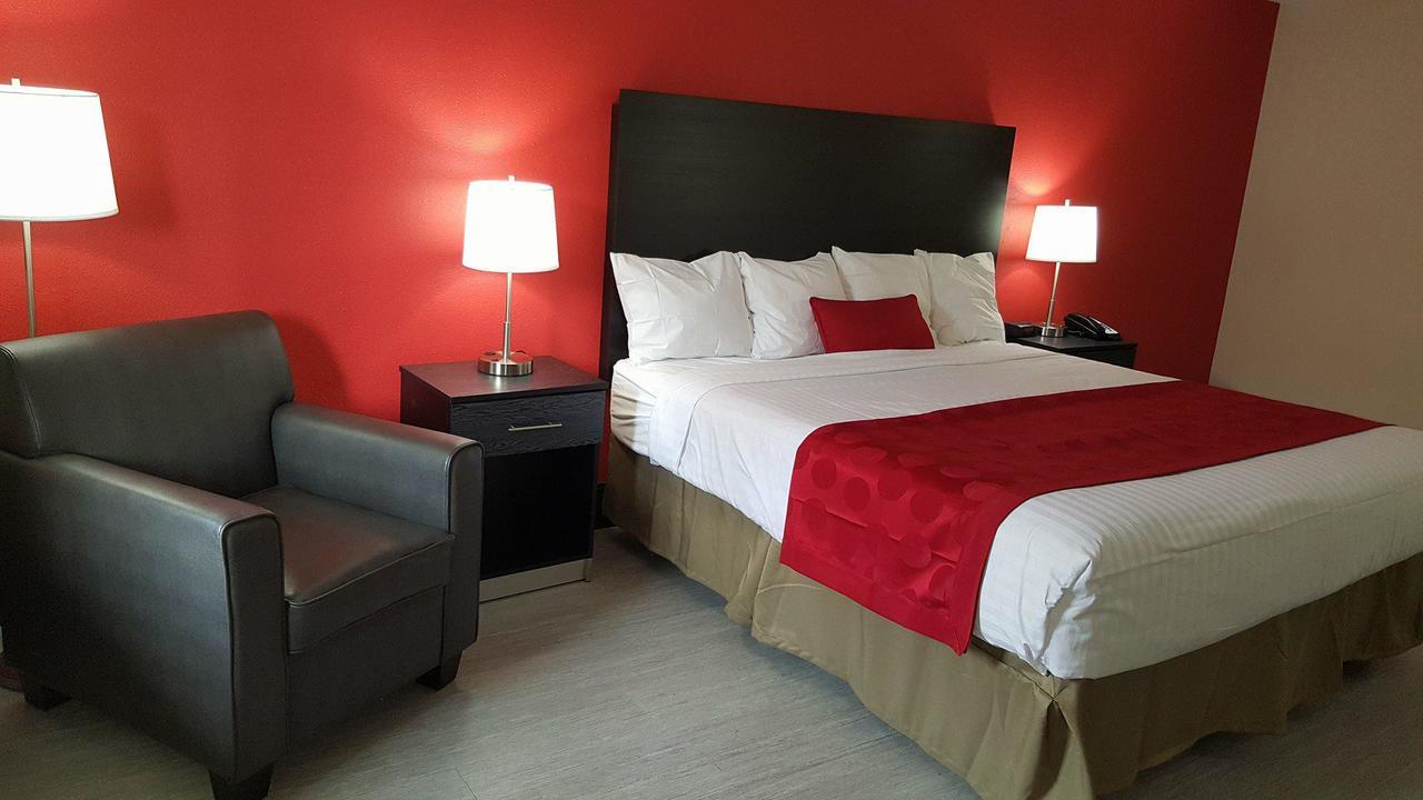 Ramada By Wyndham Mesa Downtown Hotel Bagian luar foto
