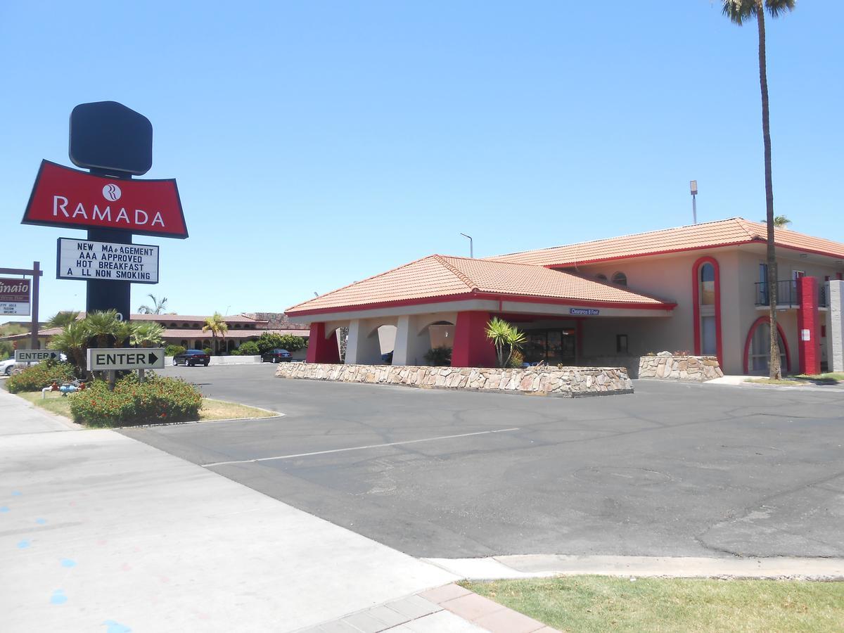 Ramada By Wyndham Mesa Downtown Hotel Bagian luar foto