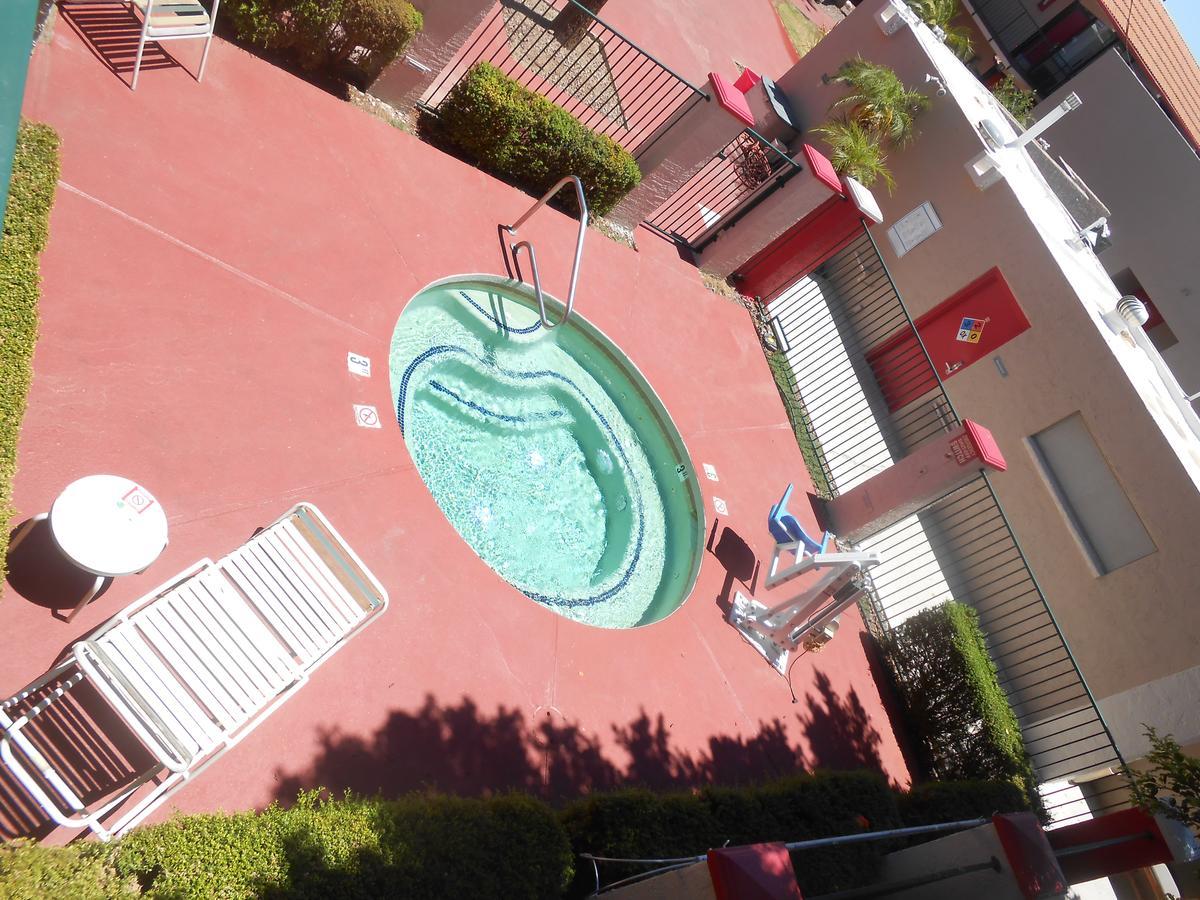 Ramada By Wyndham Mesa Downtown Hotel Bagian luar foto