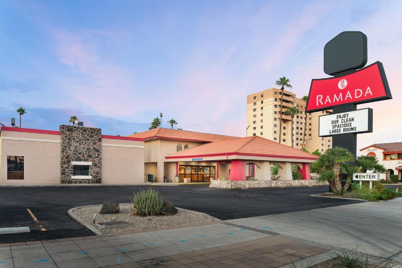 Ramada By Wyndham Mesa Downtown Hotel Bagian luar foto