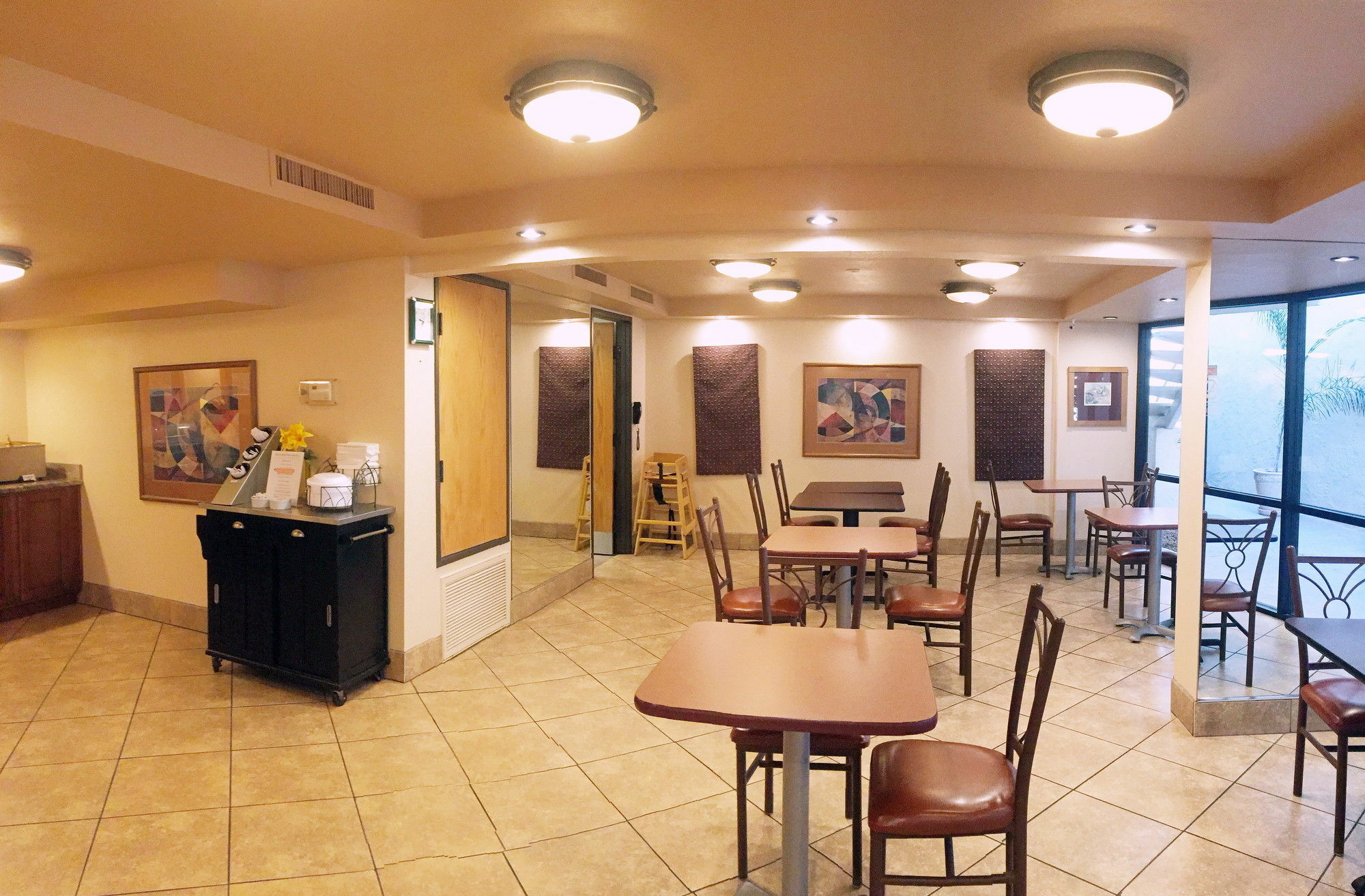 Ramada By Wyndham Mesa Downtown Hotel Bagian luar foto