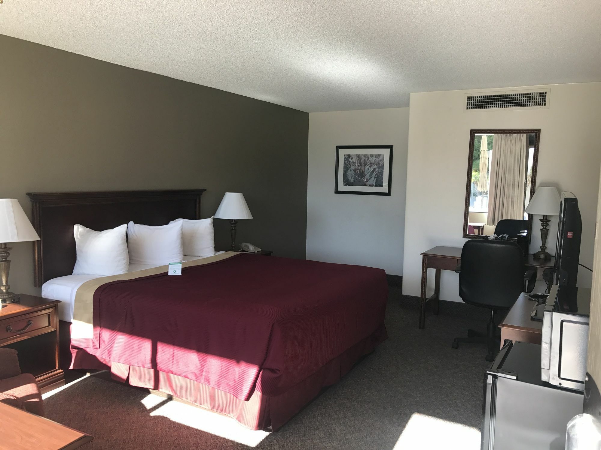 Ramada By Wyndham Mesa Downtown Hotel Bagian luar foto